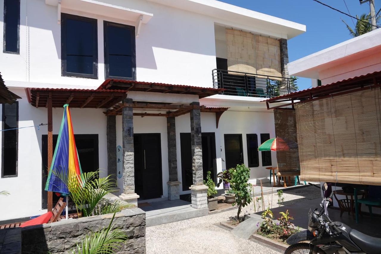 Wave House Gerupuk South Lombok Bed & Breakfast ปรายา ภายนอก รูปภาพ